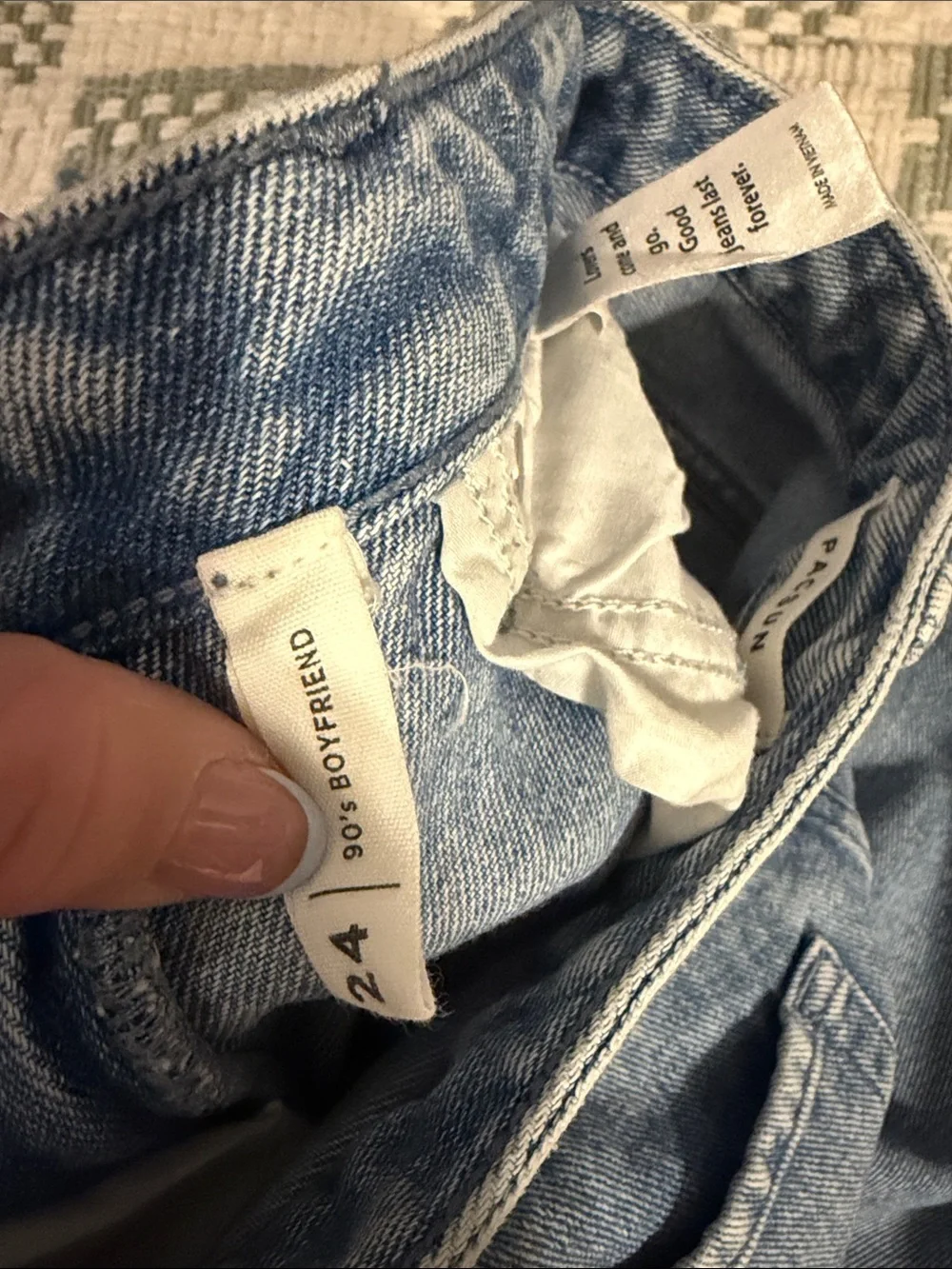 Women’s Pacsun butterfly jeans 🦋